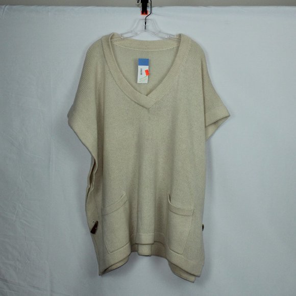 NWT Oversized Cream V-neck Pullover Poncho with Pockets O/S - Picture 1 of 2